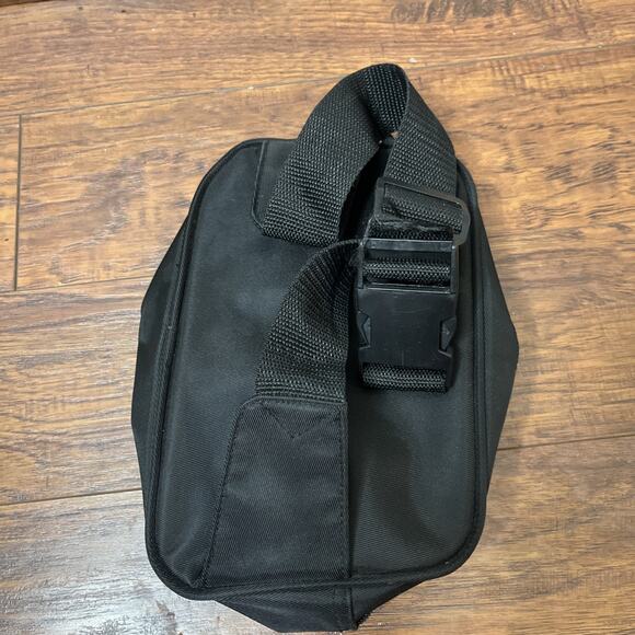 Walt Disney World Vintage Sling Bag Black Embroidered Hip Fanny Pack Mickey Ears - Picture 4 of 4